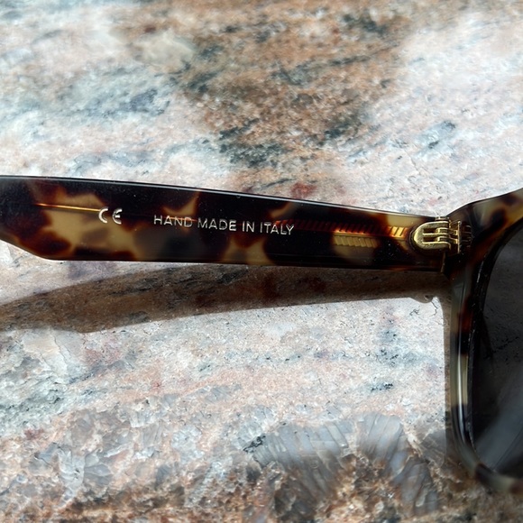 Retro Super Future Sunnies - Picture 4 of 6